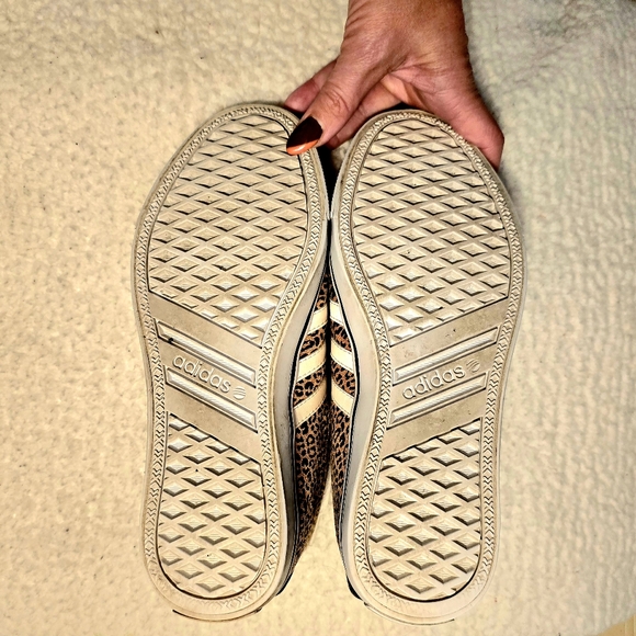 Adidas Neo Unisex- Leopard Print - Picture 4 of 4
